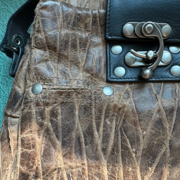 Brown embossed Leather crossbody/backpack/handle by Uberolo - Picture 7 of 10